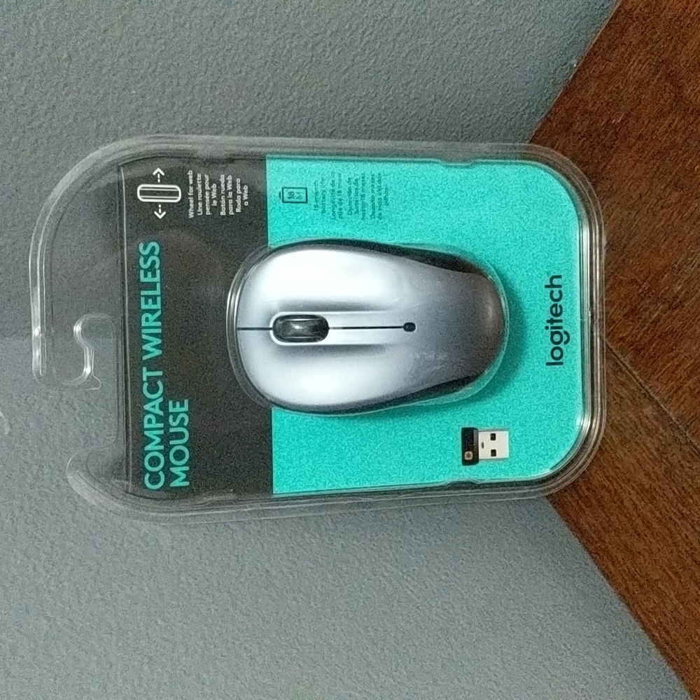 Logitech Compact Wireless Mouse